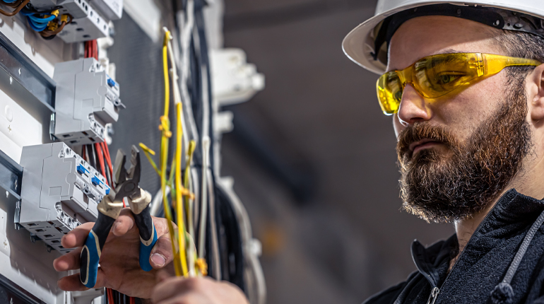 Featured image for “What Tools Do Successful Estimators Use in Electrical Construction Estimating?”